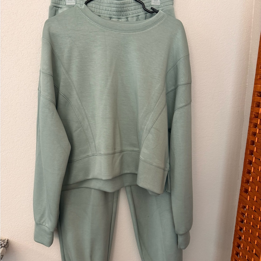 BUNDLE - 2 Leisure Sets